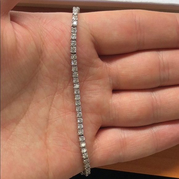 4 Carat Diamond Tennis Bracelet - Picture 2 of 2